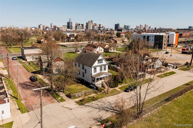 2698 15th Street, Detroit, MI 48216