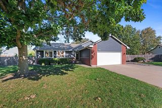 9922 W Westlawn Cir, Wichita, KS 67212