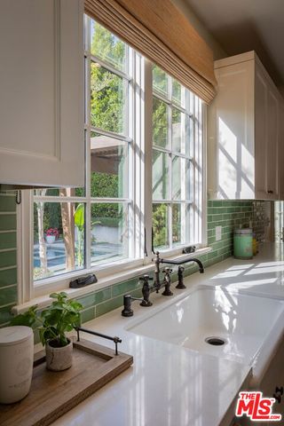 735 N Stanley Avenue, Los Angeles, CA 90046