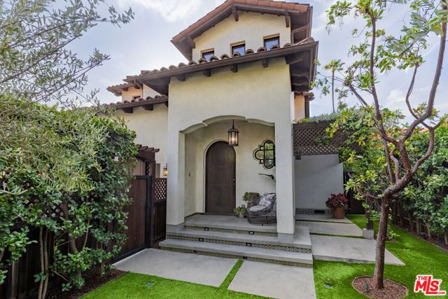 735 N Stanley Avenue, Los Angeles, CA 90046