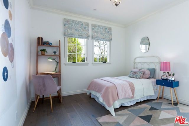 735 N Stanley Avenue, Los Angeles, CA 90046