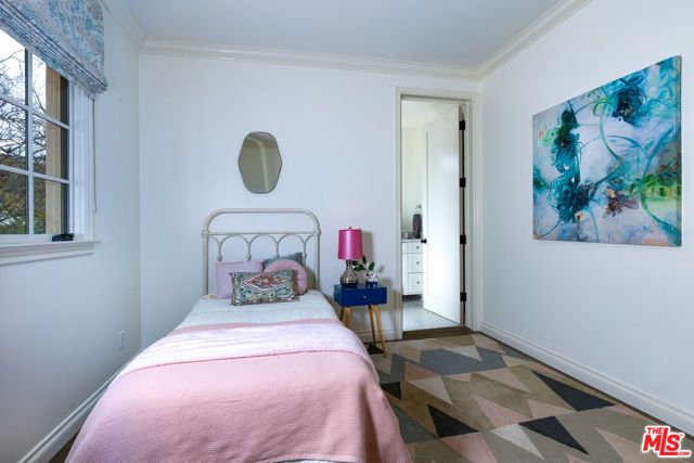 735 N Stanley Avenue, Los Angeles, CA 90046