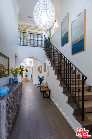 735 N Stanley Avenue, Los Angeles, CA 90046