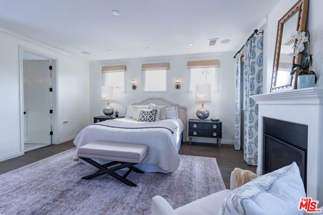 735 N Stanley Avenue, Los Angeles, CA 90046