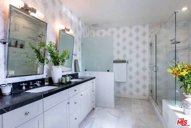 735 N Stanley Avenue, Los Angeles, CA 90046