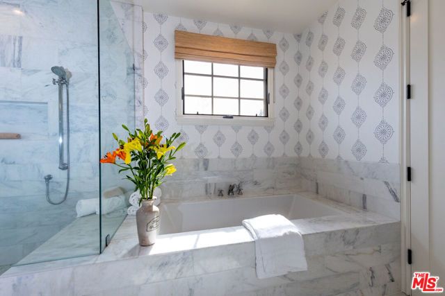 735 N Stanley Avenue, Los Angeles, CA 90046