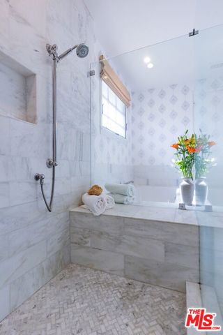 735 N Stanley Avenue, Los Angeles, CA 90046