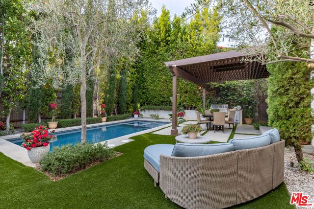 735 N Stanley Avenue, Los Angeles, CA 90046