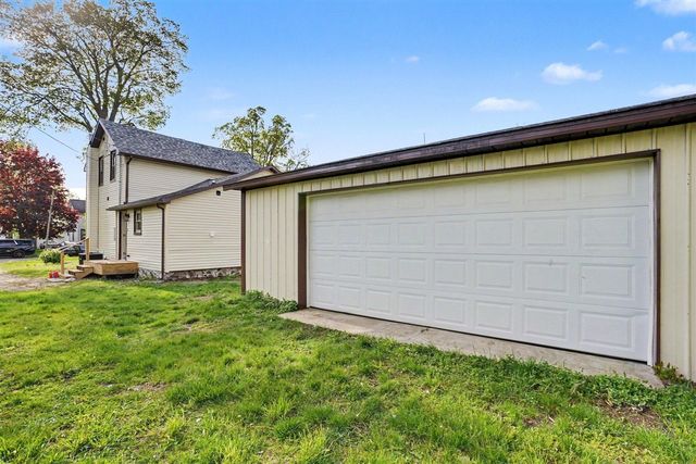 112 N Andrews Street, Three Rivers, MI 49093
