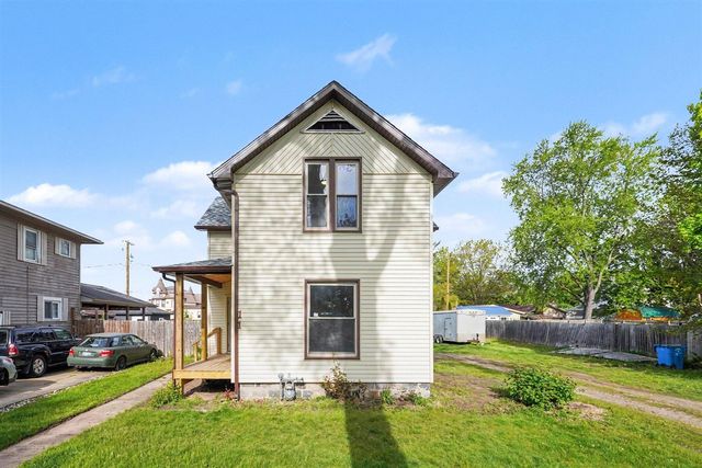 112 N Andrews Street, Three Rivers, MI 49093