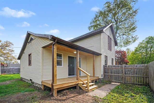 112 N Andrews Street, Three Rivers, MI 49093