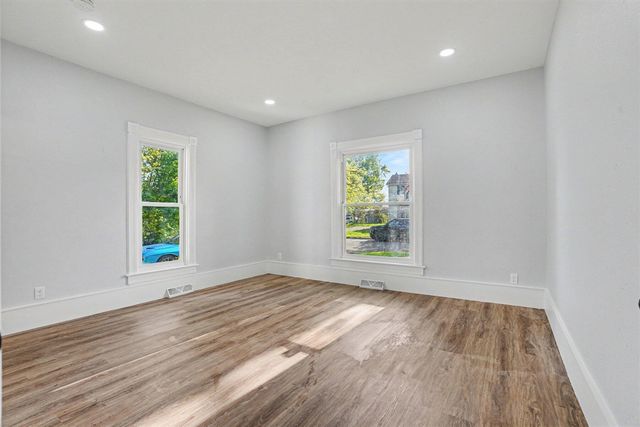 112 N Andrews Street, Three Rivers, MI 49093