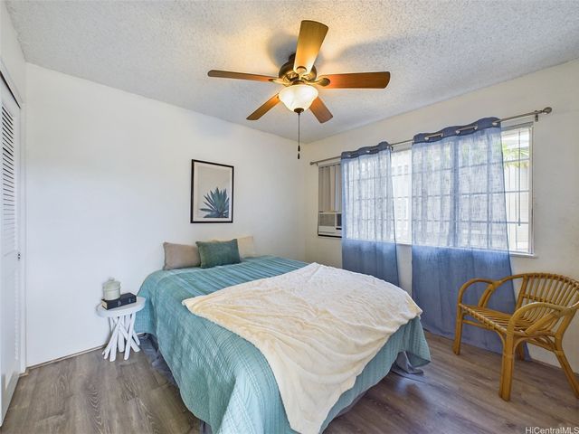 572 Mananai Place 20A, Honolulu, HI 96818