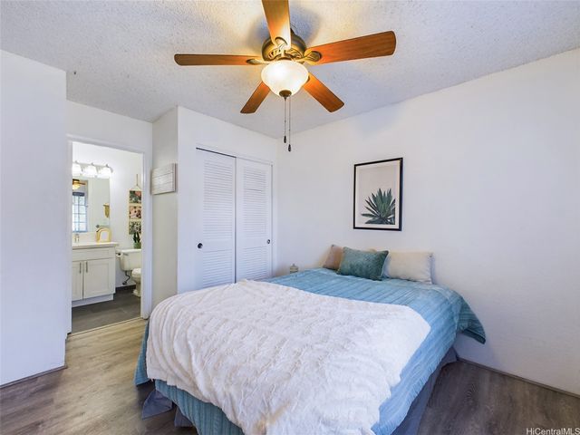 572 Mananai Place 20A, Honolulu, HI 96818