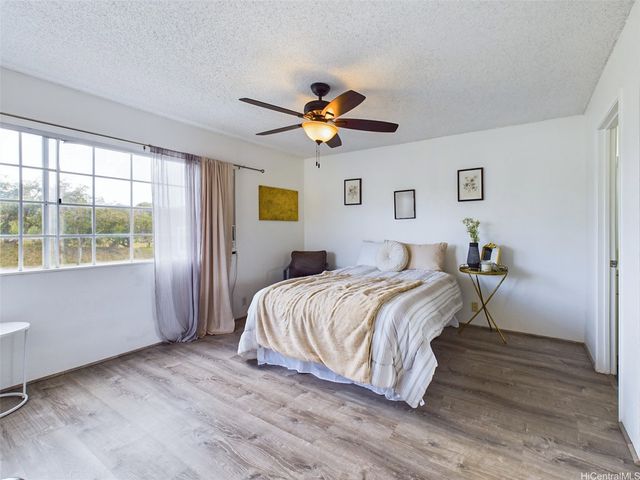 572 Mananai Place 20A, Honolulu, HI 96818