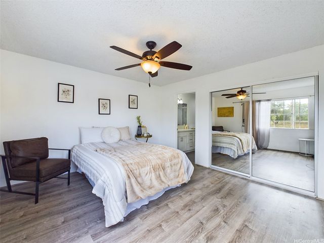 572 Mananai Place 20A, Honolulu, HI 96818