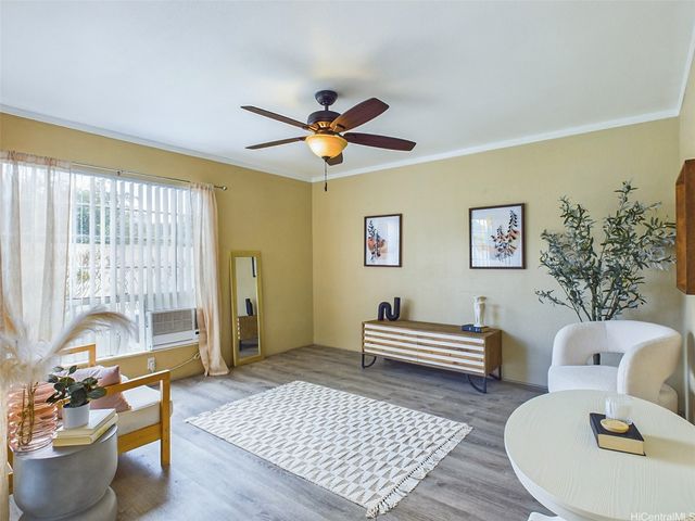 572 Mananai Place 20A, Honolulu, HI 96818