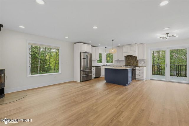 2946 Nugget Lane, Anchorage, AK 99516