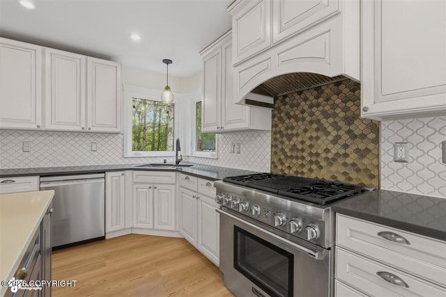 2946 Nugget Lane, Anchorage, AK 99516