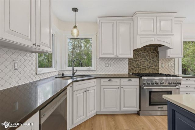2946 Nugget Lane, Anchorage, AK 99516