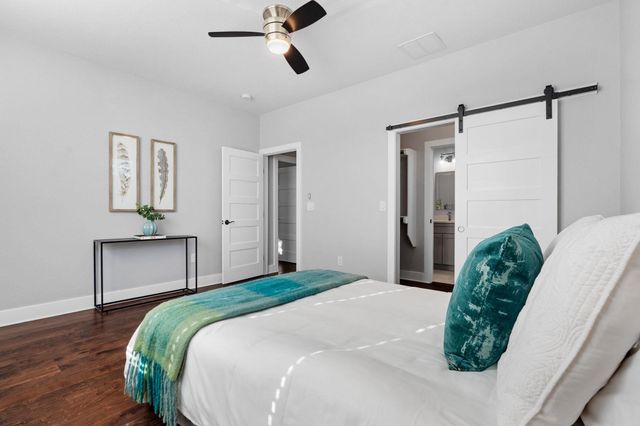 304 BLACKSON Ave A, Austin, TX 78752
