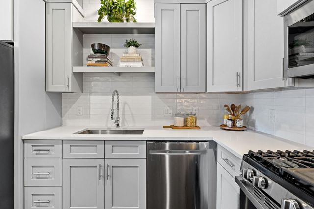 304 BLACKSON Ave A, Austin, TX 78752