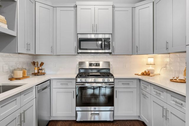 304 BLACKSON Ave A, Austin, TX 78752