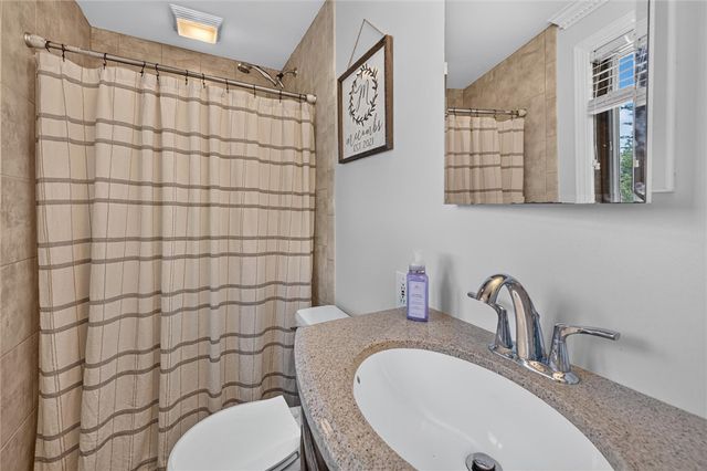 34 Mohawk Dr, Hempfield Twp, PA 15601
