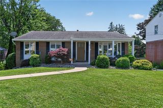 34 Mohawk Dr, Hempfield Twp, PA 15601