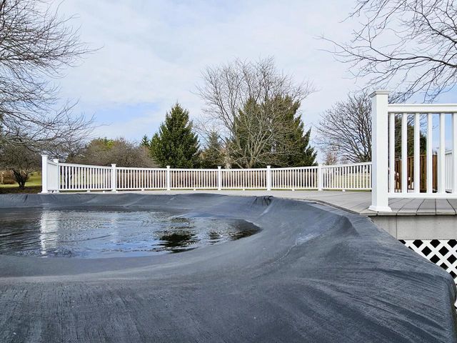 4176 Meadowlark LANE, Hubertus, WI 53033