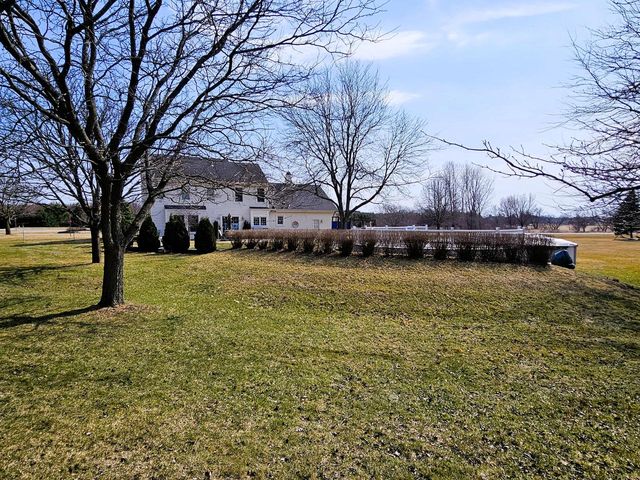 4176 Meadowlark LANE, Hubertus, WI 53033