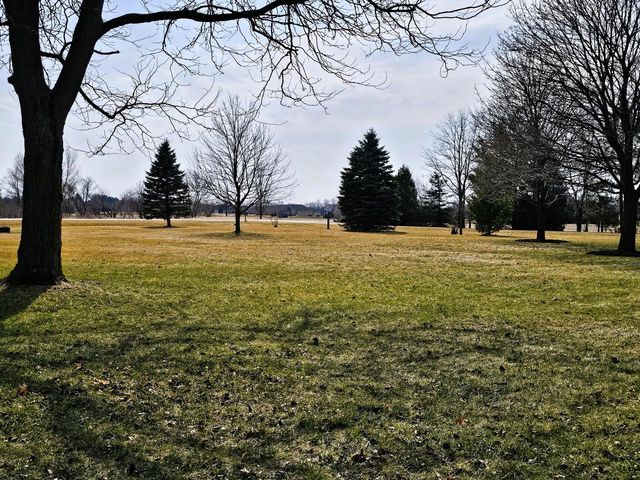 4176 Meadowlark LANE, Hubertus, WI 53033