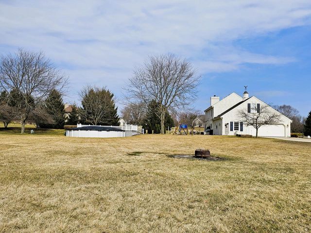 4176 Meadowlark LANE, Hubertus, WI 53033