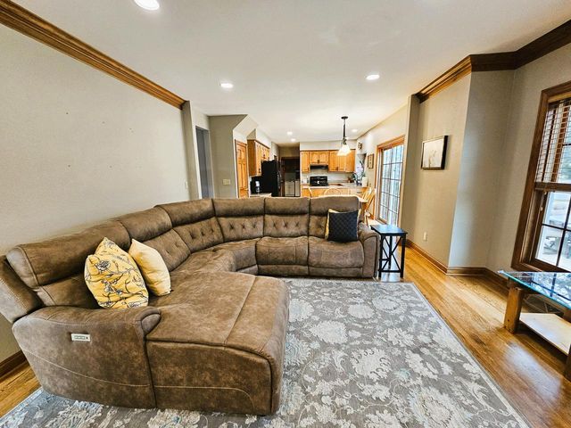 4176 Meadowlark LANE, Hubertus, WI 53033