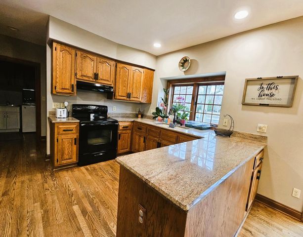 4176 Meadowlark LANE, Hubertus, WI 53033