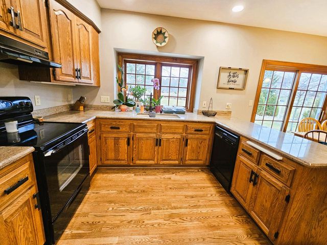 4176 Meadowlark LANE, Hubertus, WI 53033