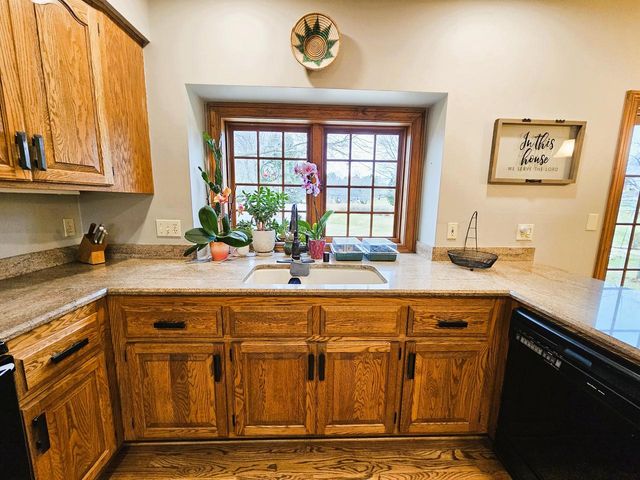 4176 Meadowlark LANE, Hubertus, WI 53033