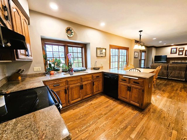 4176 Meadowlark LANE, Hubertus, WI 53033
