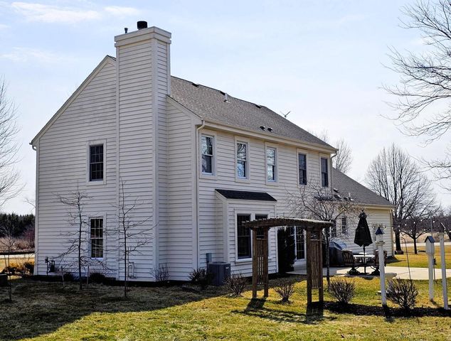 4176 Meadowlark LANE, Hubertus, WI 53033