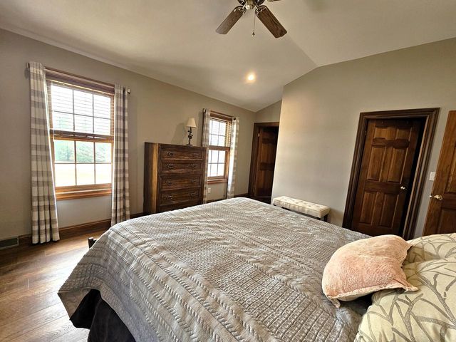 4176 Meadowlark LANE, Hubertus, WI 53033