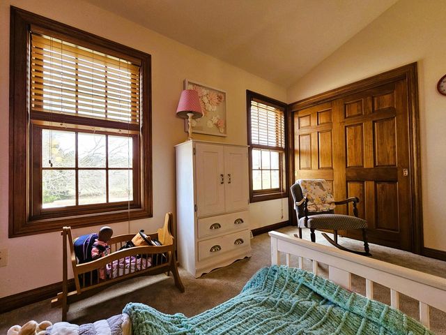 4176 Meadowlark LANE, Hubertus, WI 53033