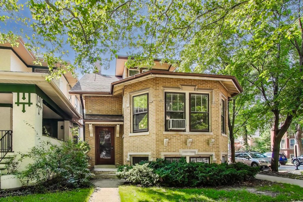 4856 N Leavitt Street, Chicago, IL 60625