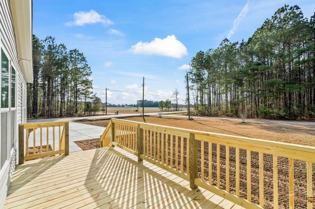 2949 Dossies Rd., Conway, SC 29526