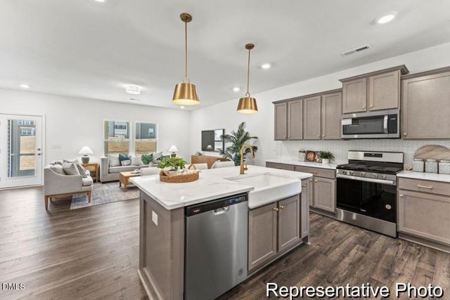 413 Plentiful Way 107, Benson, NC 27504