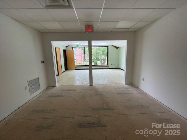 125 East Chestnut Street 2, Asheville, NC 28801