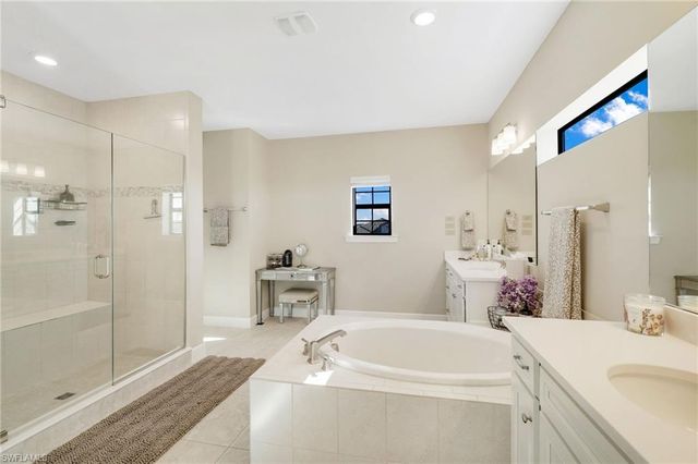 17725 Kinzie LN, Estero, FL 33928