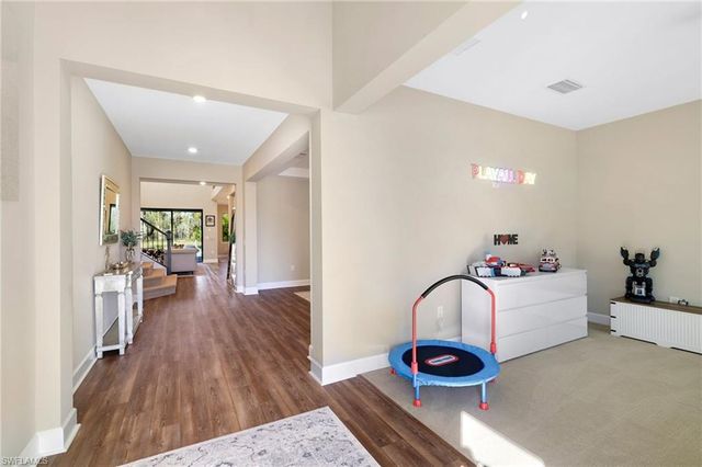 17725 Kinzie LN, Estero, FL 33928