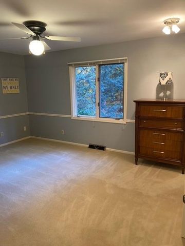 229 Portchester Road, Holland, MI 49424