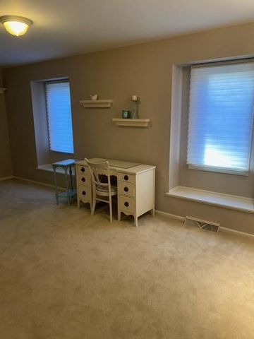 229 Portchester Road, Holland, MI 49424