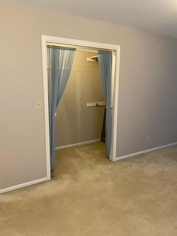 229 Portchester Road, Holland, MI 49424